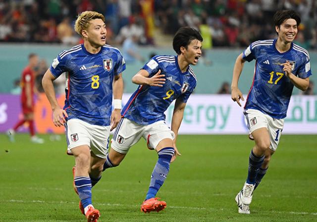 亚洲队致胜秘籍？日本都抛弃的踢法，我们还学什么？