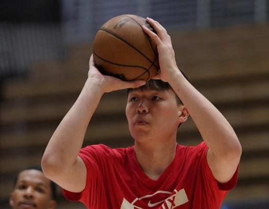 AG体育-高效，杨瀚森G联赛16投14中砍下31分8板3助1断1帽