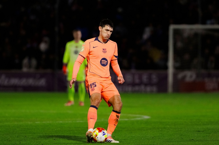 AG官网-马卡：巴萨为滕森提供两年续约合同，薪水与其出战场次挂钩